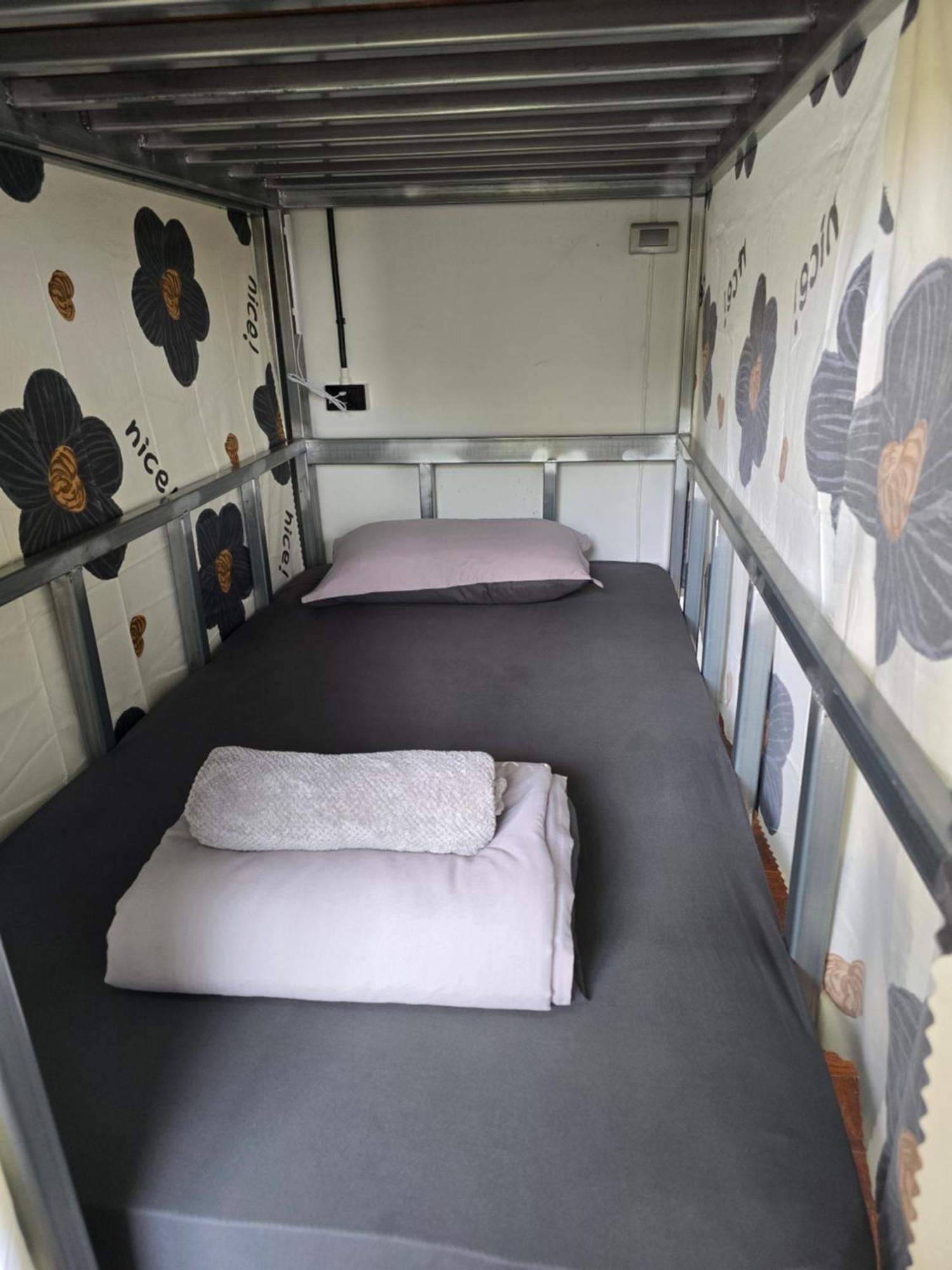Panda Lodge Home Stay Бангкок Екстер'єр фото