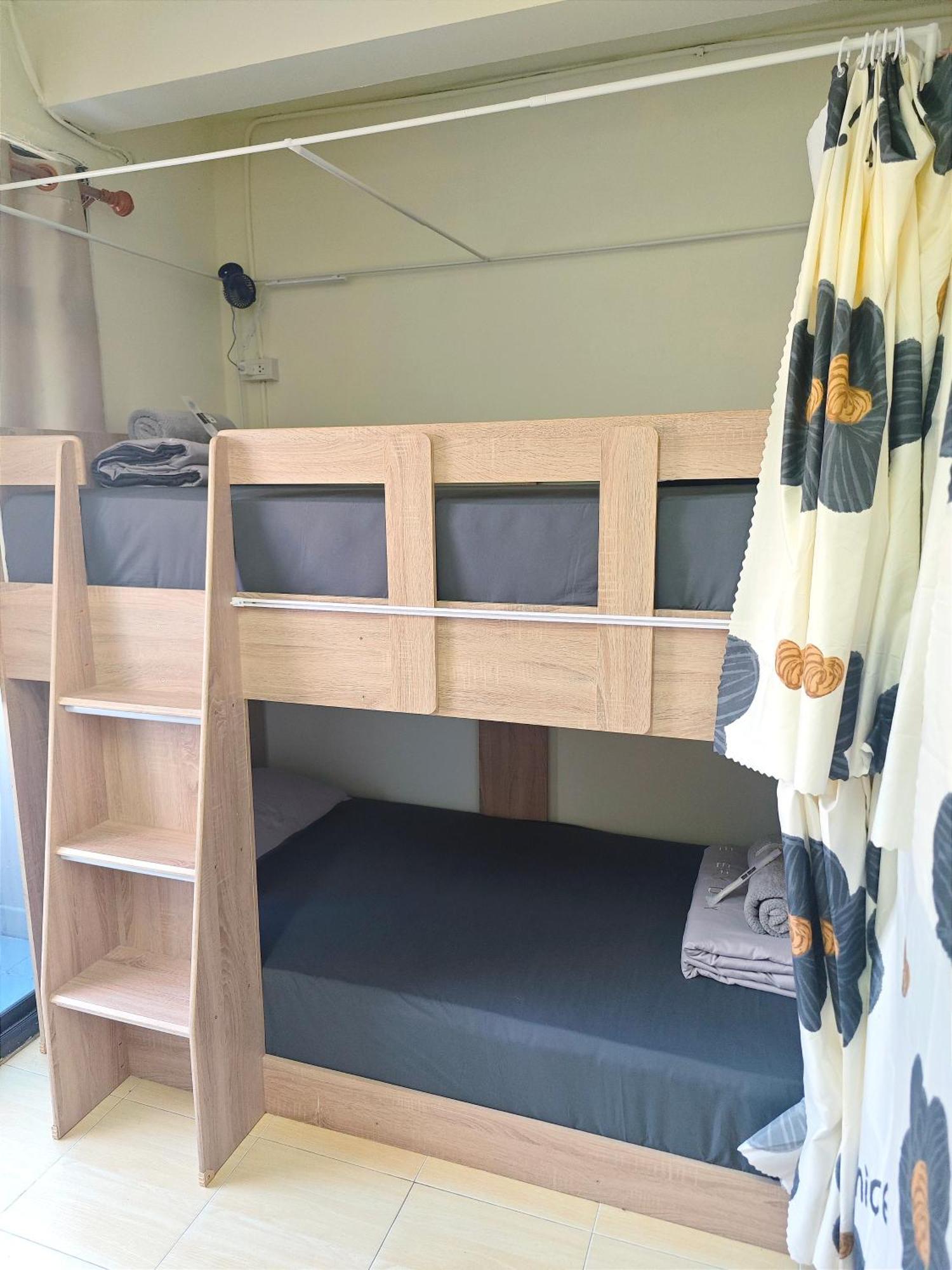 Panda Lodge Home Stay Бангкок Екстер'єр фото