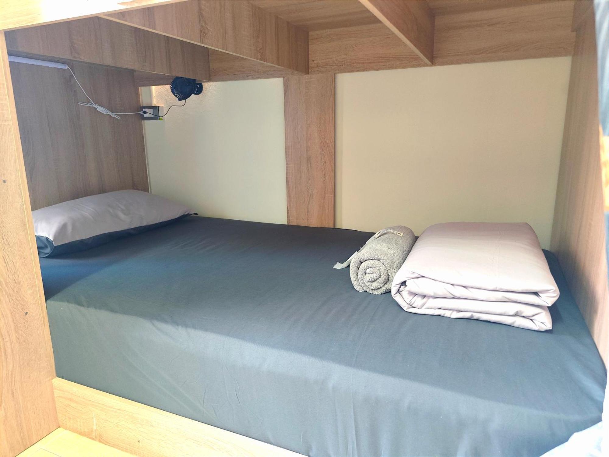 Panda Lodge Home Stay Бангкок Екстер'єр фото